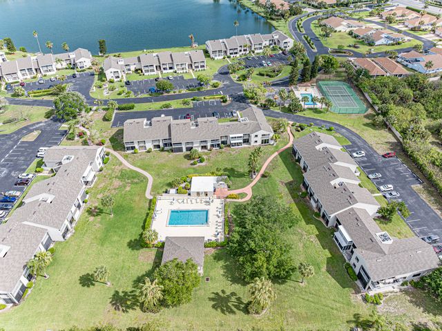 3206 S Lakeview Circle 1206, Hutchinson Island, FL 34949