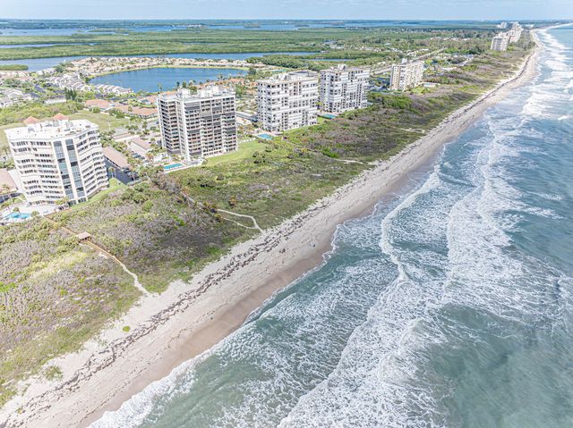 3206 S Lakeview Circle 1206, Hutchinson Island, FL 34949