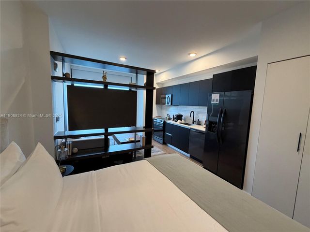 398 NE 5th St 4516, Miami, FL 33132