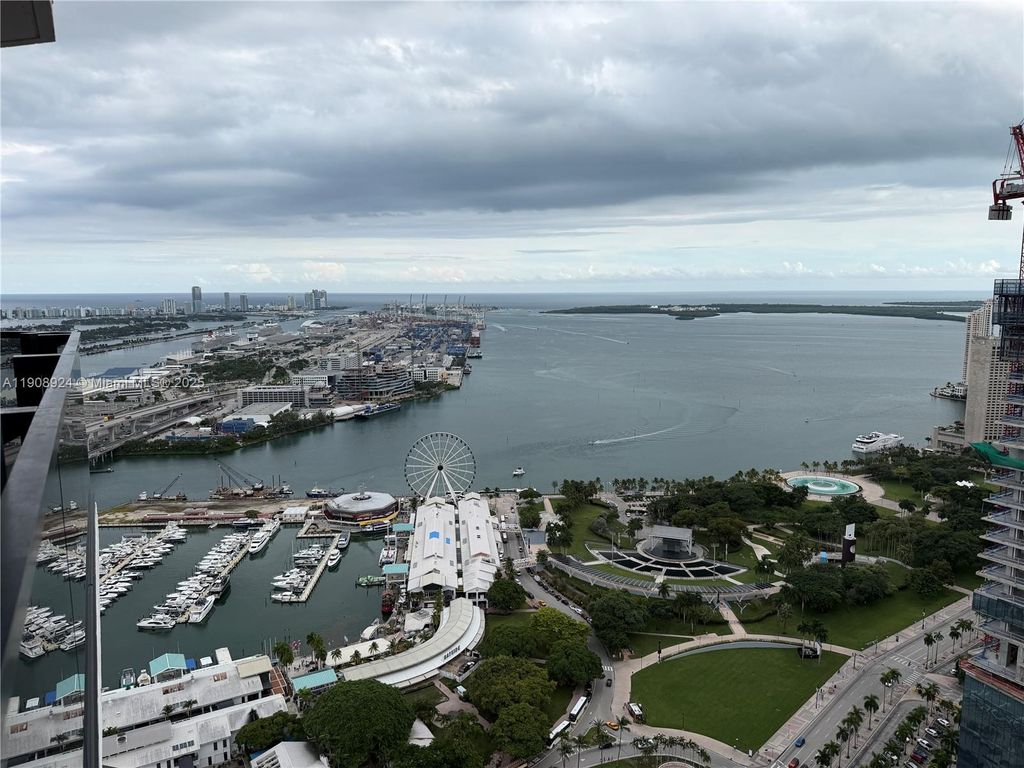 398 NE 5th St 4516, Miami, FL 33132