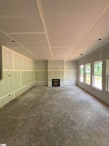 900 Cedarleaf Way, Simpsonville, SC 29681
