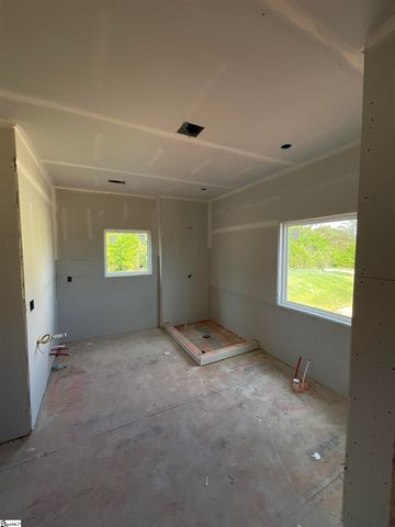 900 Cedarleaf Way, Simpsonville, SC 29681