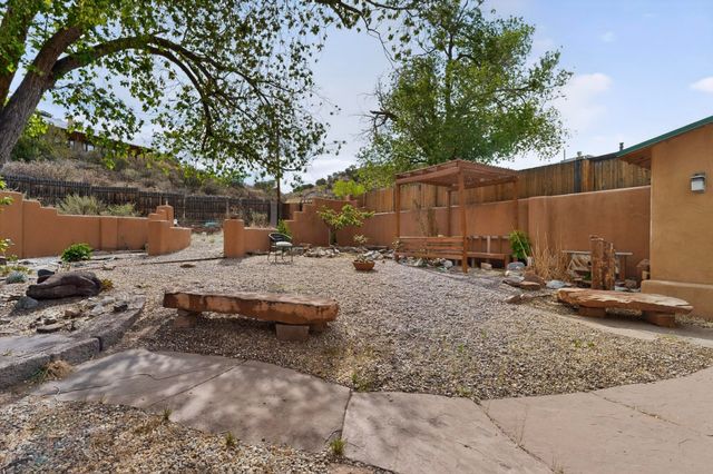 2882 NM 14, Cerrillos, NM 87010