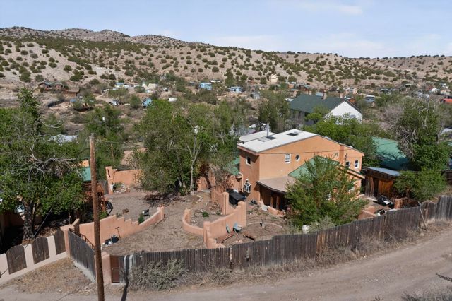 2882 NM 14, Cerrillos, NM 87010