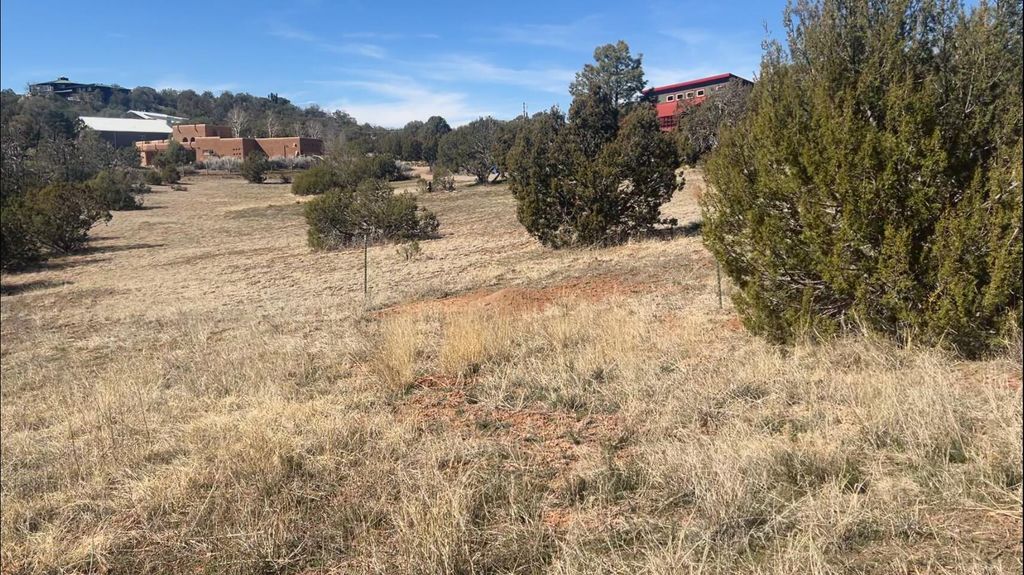 Image 4 of property listing at 63 Jennifer Drive, Sandia Park, NM 87047