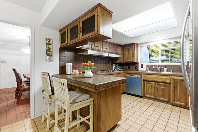 5101 N Pleasant Avenue, Fresno, CA 93711