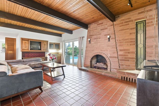 5101 N Pleasant Avenue, Fresno, CA 93711