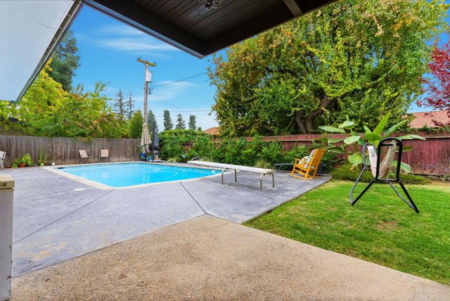 5101 N Pleasant Avenue, Fresno, CA 93711