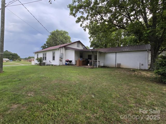7601 Rhodhiss Road, Connelly Springs, NC 28612