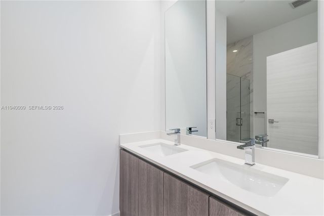 801 S Miami Ave 5701, Miami, FL 33130