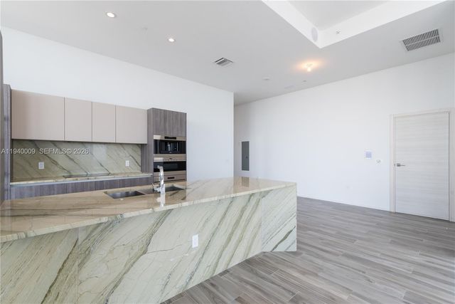 801 S Miami Ave 5701, Miami, FL 33130