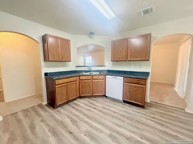 10138 Cedarcliff, San Antonio, TX 78245