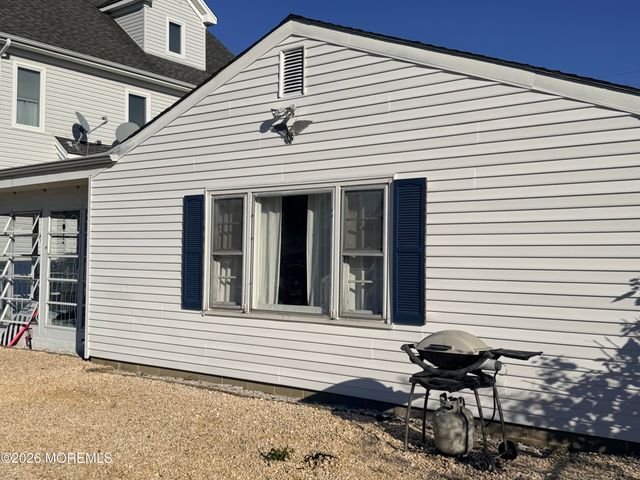 87 Captains Court, Brick, NJ 08723