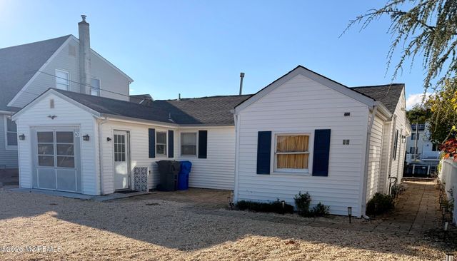 87 Captains Court, Brick, NJ 08723