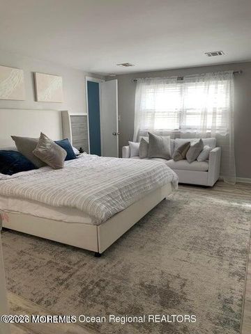 87 Captains Court, Brick, NJ 08723