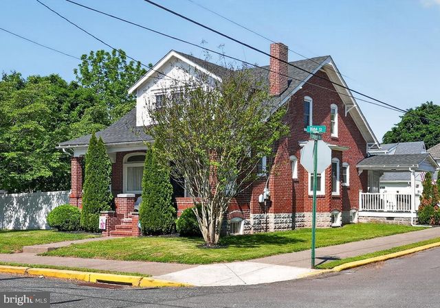 639 E VINE ST, Stowe, PA 19464