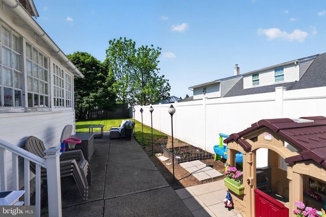639 E VINE ST, Stowe, PA 19464