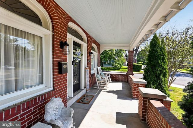 639 E VINE ST, Stowe, PA 19464