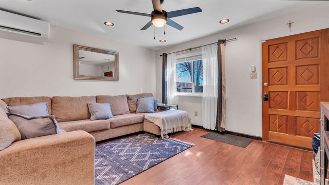 2913 Calle De Oriente, Santa Fe, NM 87507