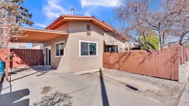 2913 Calle De Oriente, Santa Fe, NM 87507