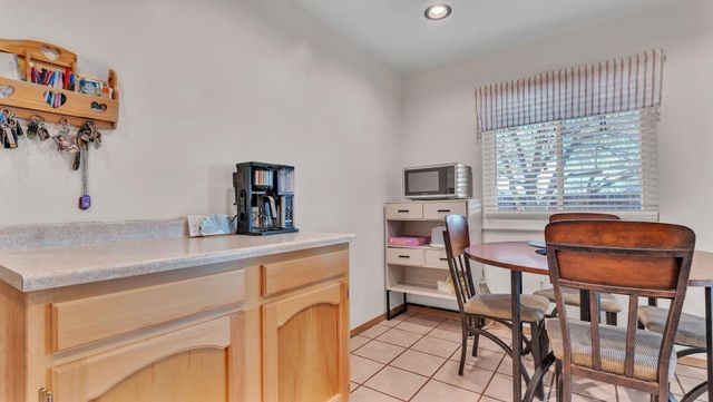 2913 Calle De Oriente, Santa Fe, NM 87507