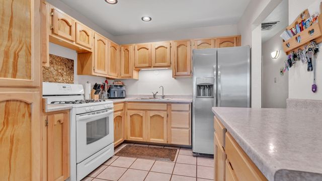 2913 Calle De Oriente, Santa Fe, NM 87507