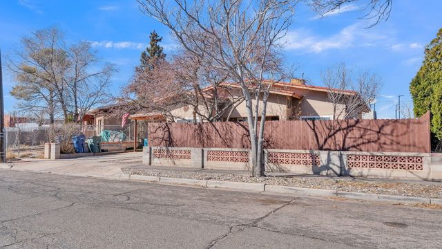 2913 Calle De Oriente, Santa Fe, NM 87507