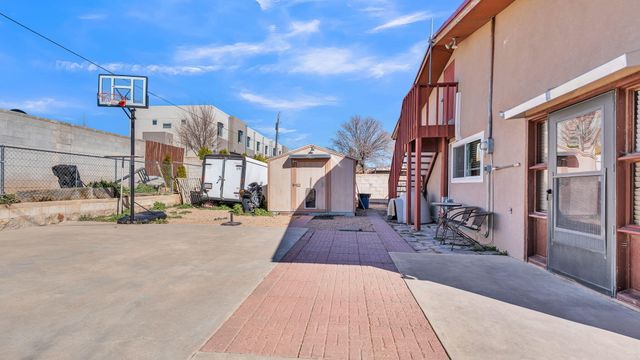 2913 Calle De Oriente, Santa Fe, NM 87507