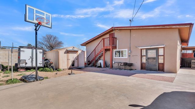 2913 Calle De Oriente, Santa Fe, NM 87507