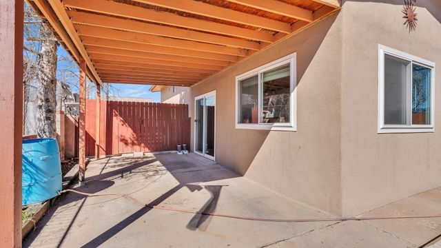 2913 Calle De Oriente, Santa Fe, NM 87507