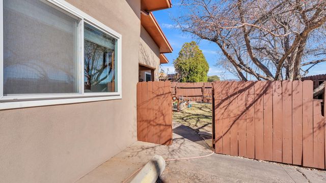 2913 Calle De Oriente, Santa Fe, NM 87507