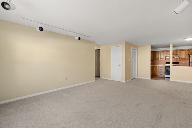 50 Brookside Dr Apt P1, Exeter, NH 03833