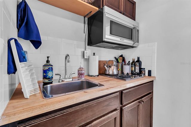 530 S ORANGE AVENUE, Sarasota, FL 34236