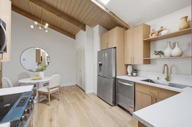 22944 Longdown Road, Cupertino, CA 95014