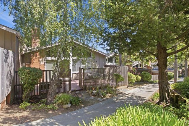 22944 Longdown Road, Cupertino, CA 95014