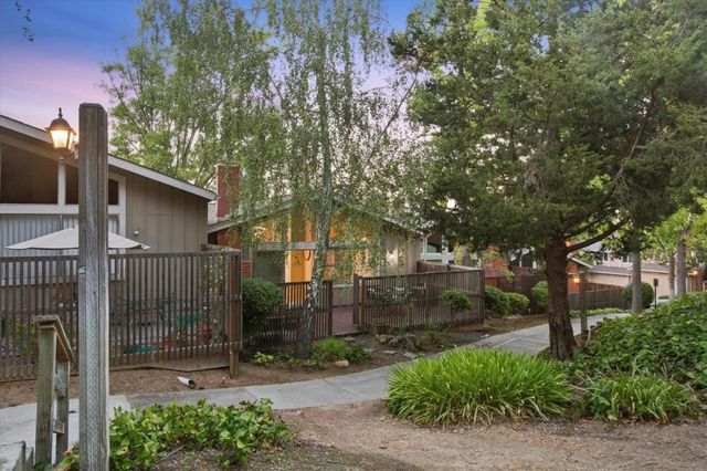 22944 Longdown Road, Cupertino, CA 95014