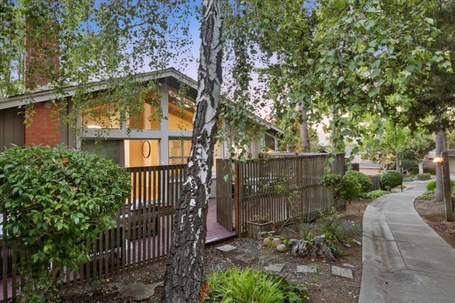 22944 Longdown Road, Cupertino, CA 95014