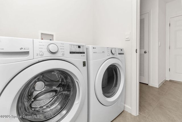 985 Dugan Circle SE, Palm Bay, FL 32909