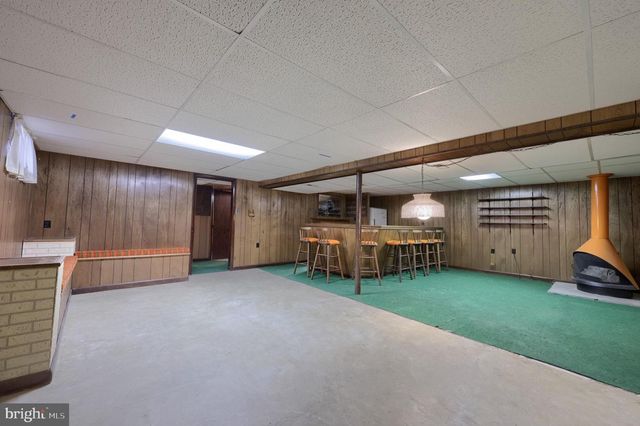 404 WINDY TOR RD, Leola, PA 17540