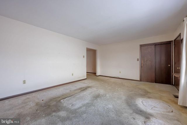 404 WINDY TOR RD, Leola, PA 17540