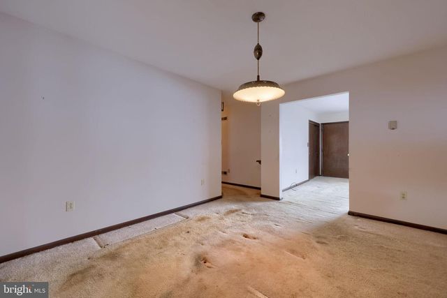 404 WINDY TOR RD, Leola, PA 17540