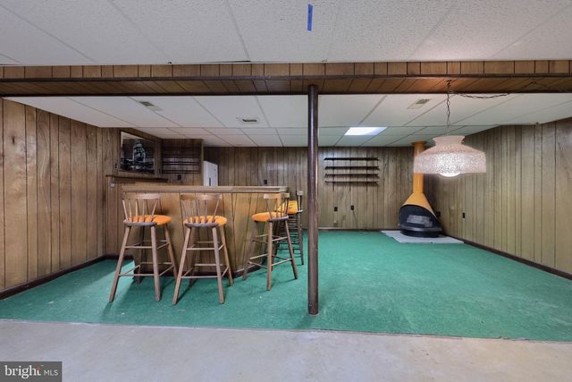 404 WINDY TOR RD, Leola, PA 17540