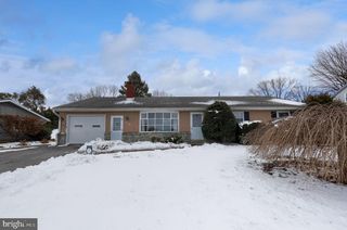 404 WINDY TOR RD, Leola, PA 17540