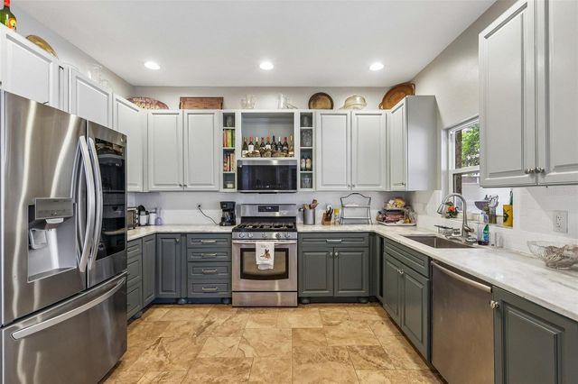 11612 WINDSORTON WAY, Tampa, FL 33626