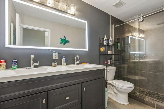 11612 WINDSORTON WAY, Tampa, FL 33626