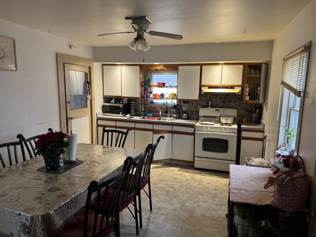 737 E Grant Highway, Marengo, IL 60152