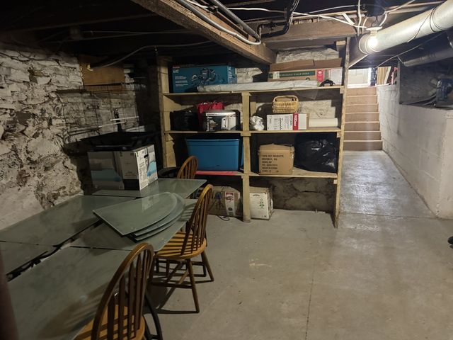 737 E Grant Highway, Marengo, IL 60152