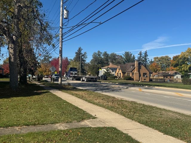 737 E Grant Highway, Marengo, IL 60152