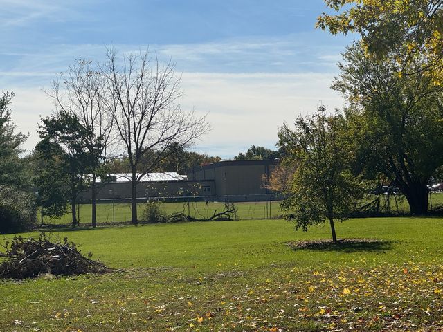 737 E Grant Highway, Marengo, IL 60152