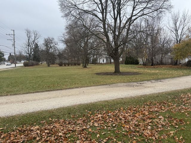 737 E Grant Highway, Marengo, IL 60152